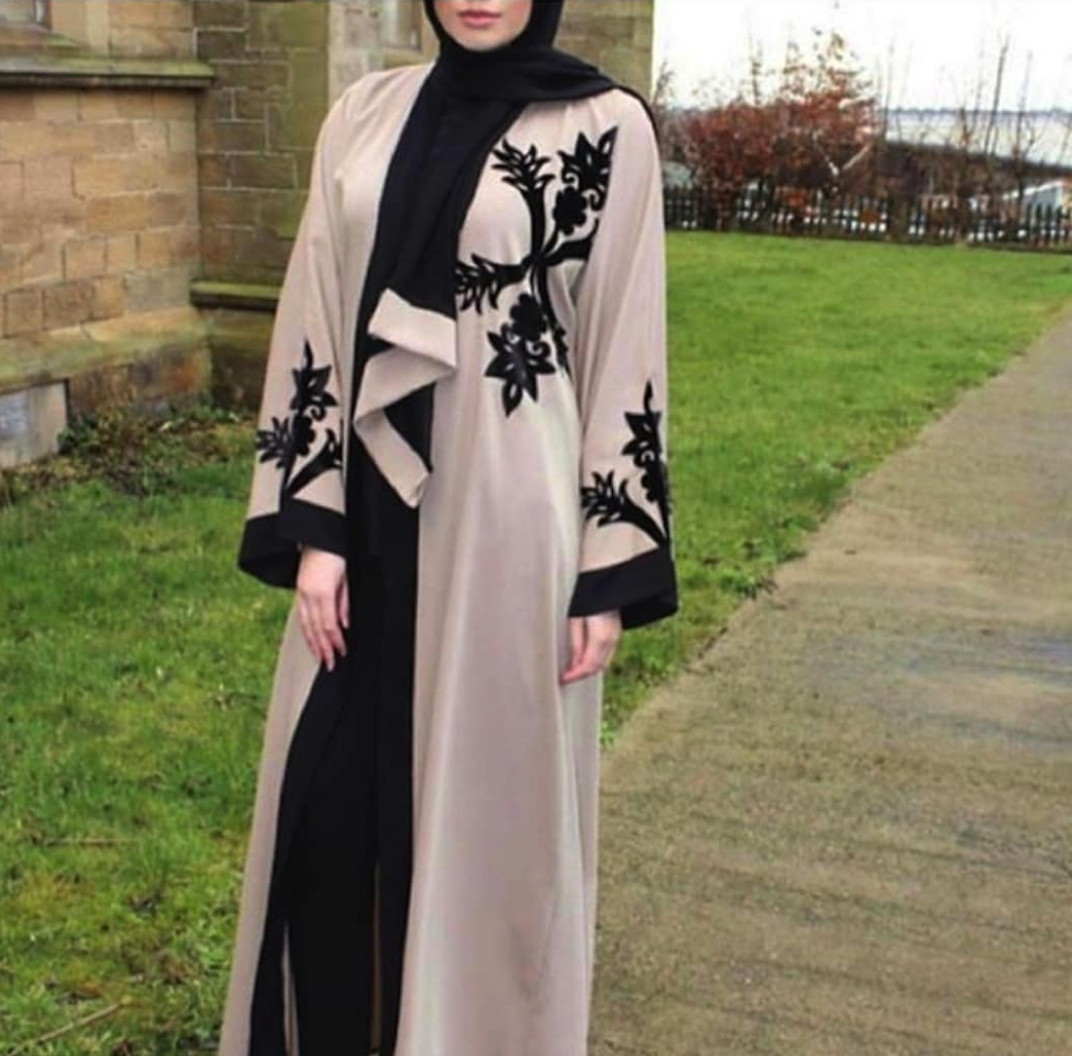 Emirates dressing sale abaya